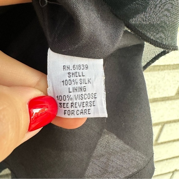 Teri Jon Black Silk Textured Mini Skirt Architectural Structure Statement Piece - Picture 7 of 7